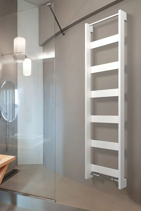 brem-lame-herg-s-radiateur-lame-verticale-design image 1