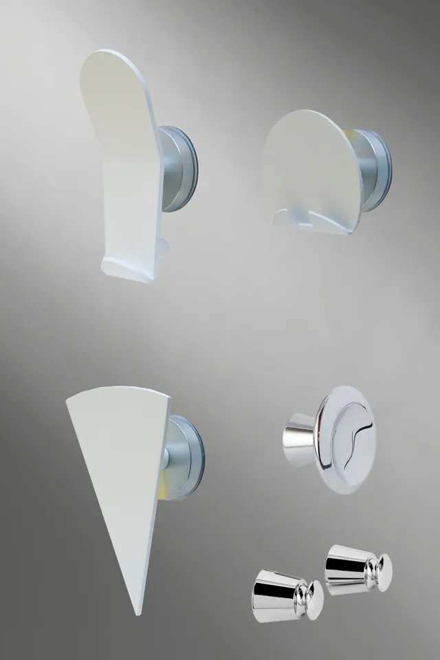 brem-robinets-pateres-et-pommeau-pat-re-salle-de-bain image 1